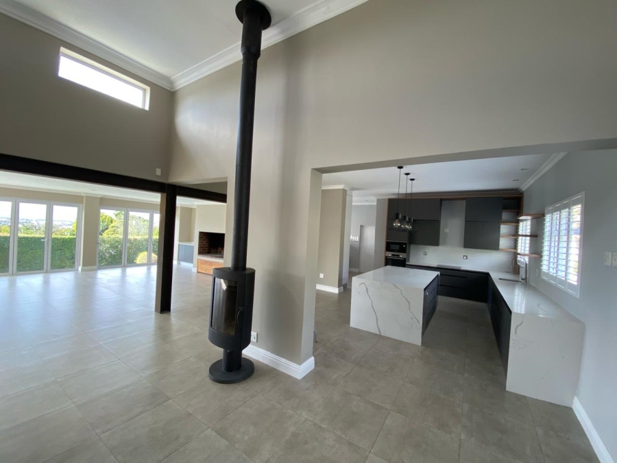 To Let 4 Bedroom Property for Rent in Welgemoed Western Cape